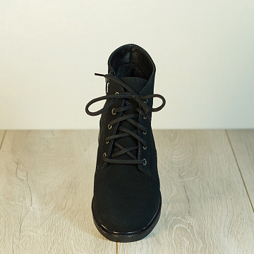 Дом Ботинка