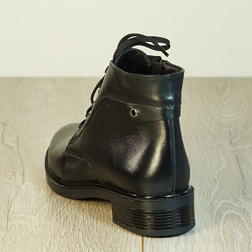 Дом Ботинка